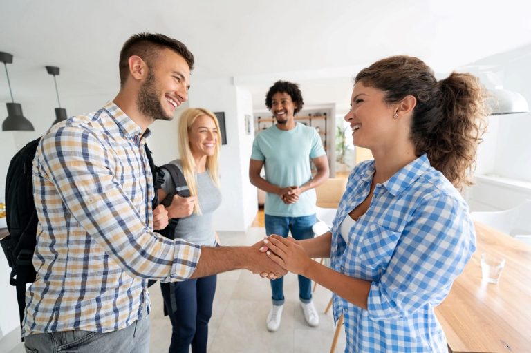 Chatting: Meaning, Importance, Types, Benefits, and Smart Ways to Communicate Better